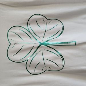 NWOT 3 Leaf Clover Lucky Tee, Medium